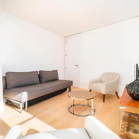 Spacious In Alfama With A Great View * Lizbona
