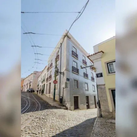 Spacious In Alfama With A Great View * Lizbona